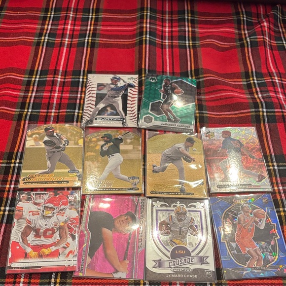 Assorted Sports Trading Cards Collection - Picture 1 of 1